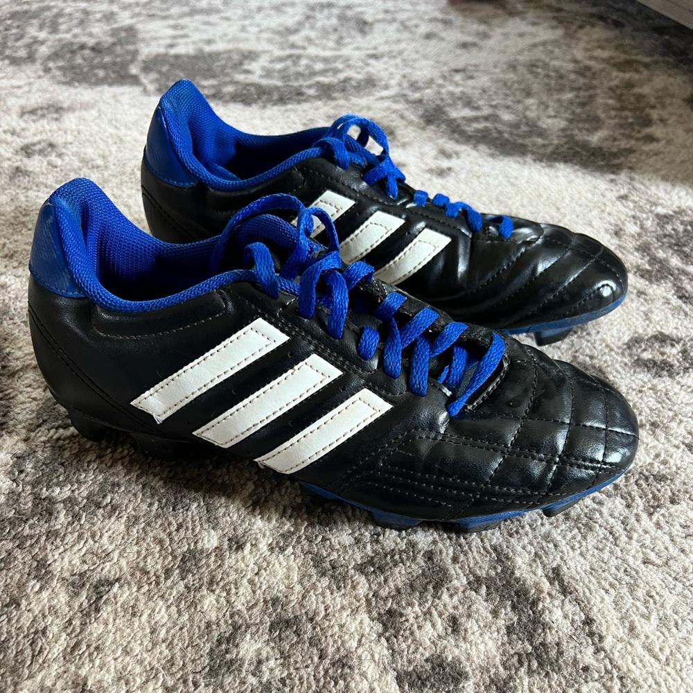 Adidas Youth soccer cleats